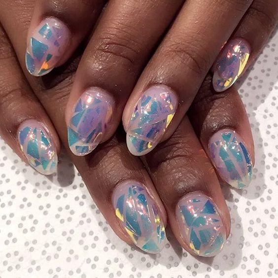 shattered glass nails-τάσεις-του-TikTok-Φθινόπωρο-Χειμώνας-2024-2025-στα-νύχια-ιδέες- shattered glass nails-τάσεις-του-TikTok-Φθινόπωρο-Χειμώνας-2024-2025-στα-νύχια-ιδέες-