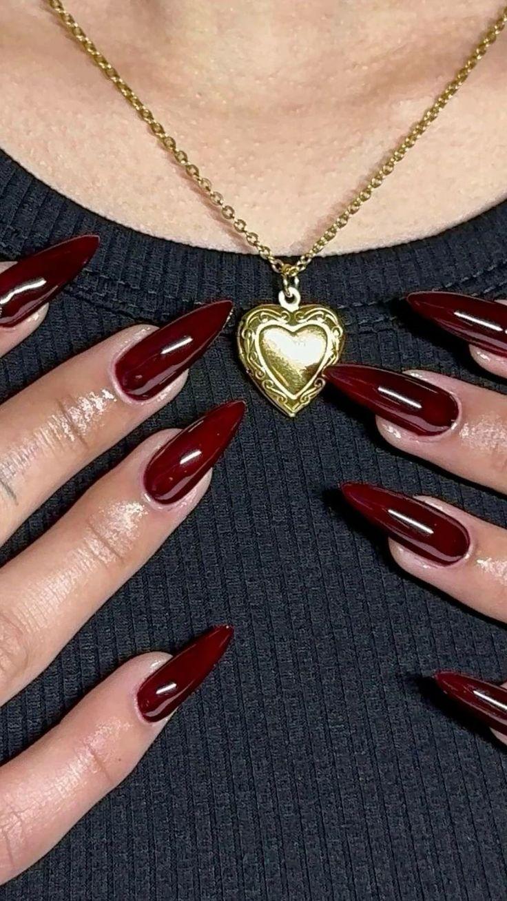 wine nails-τάσεις-του-TikTok-Φθινόπωρο-Χειμώνας-2024-2025-στα-νύχια-ιδέες- wine nails-τάσεις-του-TikTok-Φθινόπωρο-Χειμώνας-2024-2025-στα-νύχια-ιδέες-