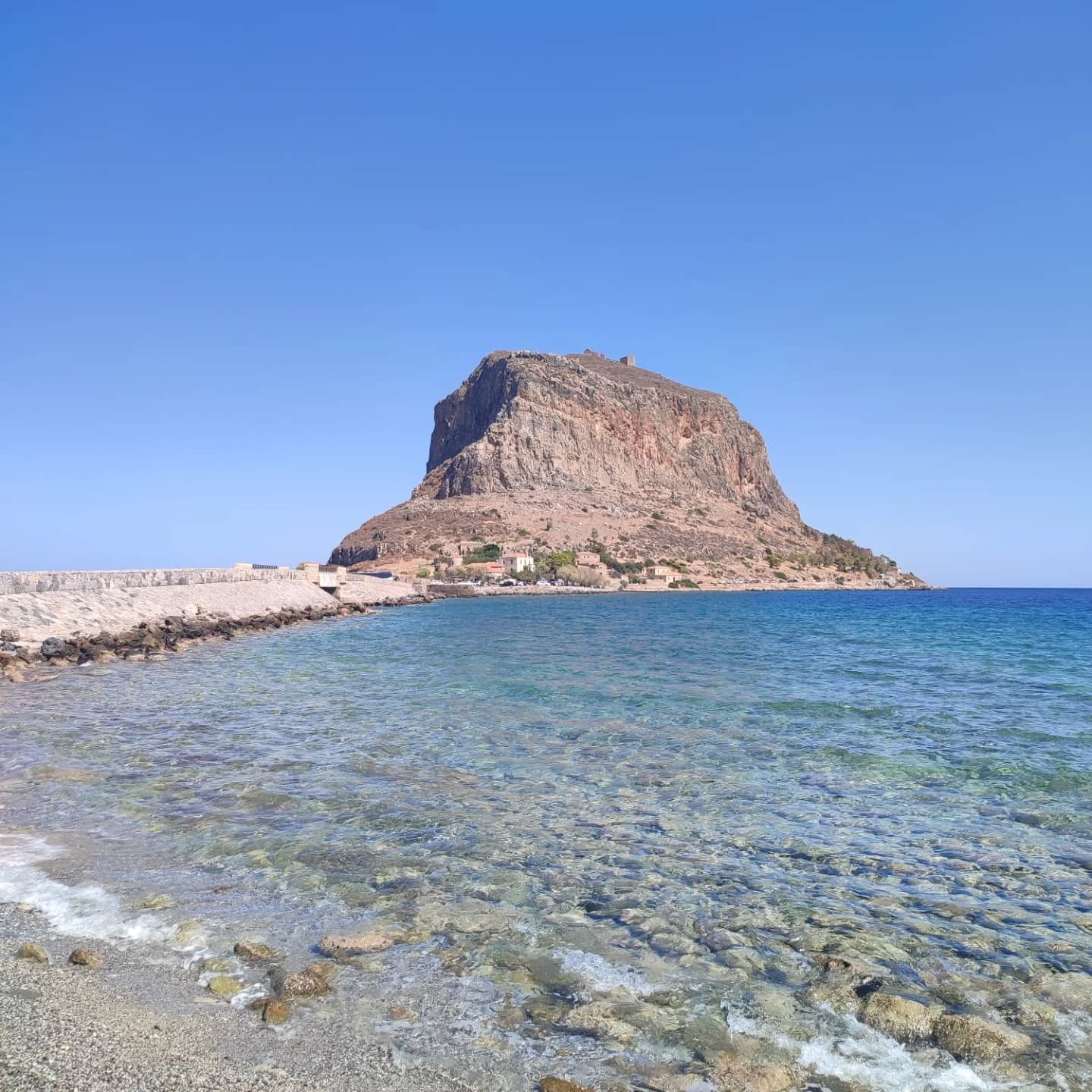 Ελαφόνησος: Διακοπές στο παραδεισένιο νησί με της εξωτικής ομορφιάς παραλίες με τα σμαραγδένια νερά και την κατάλευκη άμμο