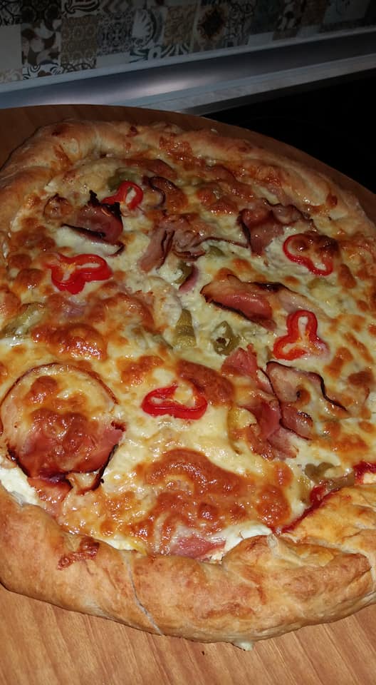 Πίτσα-γεμιστή-με Φιλαδέλφεια-συνταγή- Πίτσα-γεμιστή-με Φιλαδέλφεια-συνταγή-