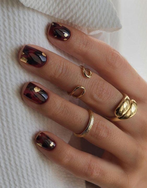 νύχια-με-ταρταρούγα-σε-μπορντό-και-μαύρο-ιδέες- νύχια-με-ταρταρούγα-σε-μπορντό-και-μαύρο-ιδέες-