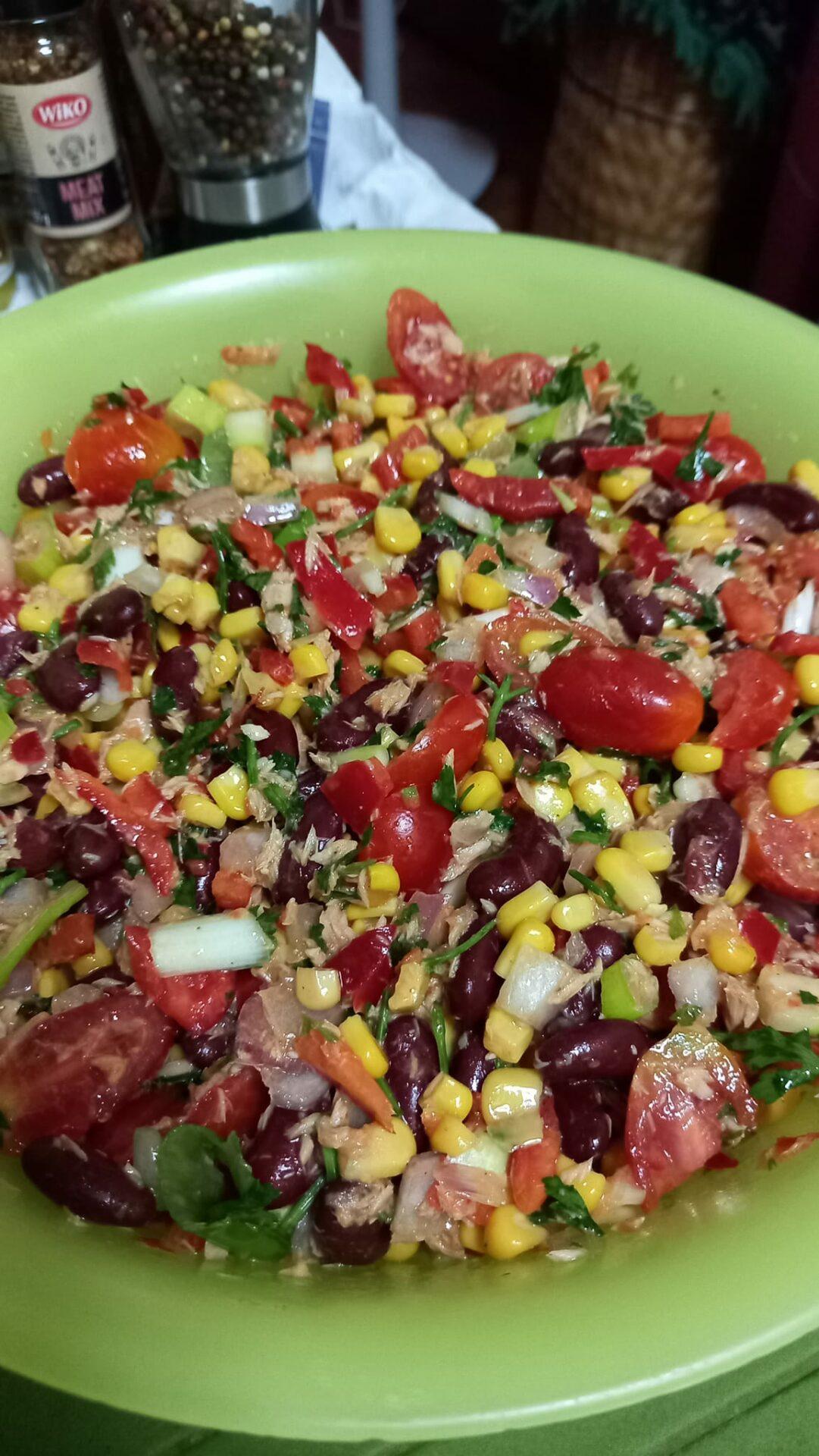 Μεξικάνικη-χορταστική-πολυσαλάτα-συνταγή- Μεξικάνικη-χορταστική-πολυσαλάτα-συνταγή-