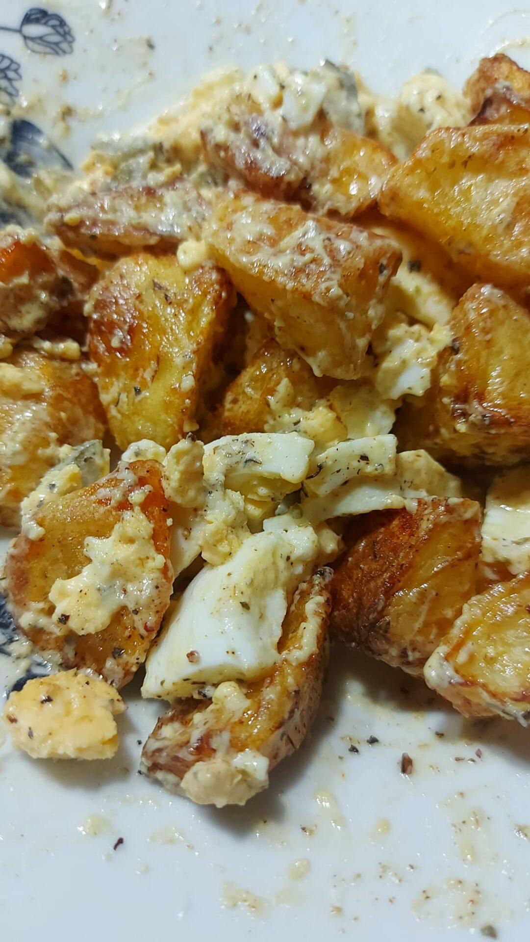 Πατατοσαλάτα-με τραγανές πατάτες-στο airfryer-και-αυγά-συνταγή- Πατατοσαλάτα-με τραγανές πατάτες-στο airfryer-και-αυγά-συνταγή-