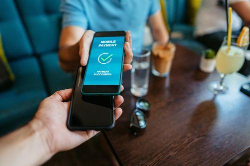 IRIS: Νέα άνοδος των συναλλαγών μέσω του συστήματος πληρωμών