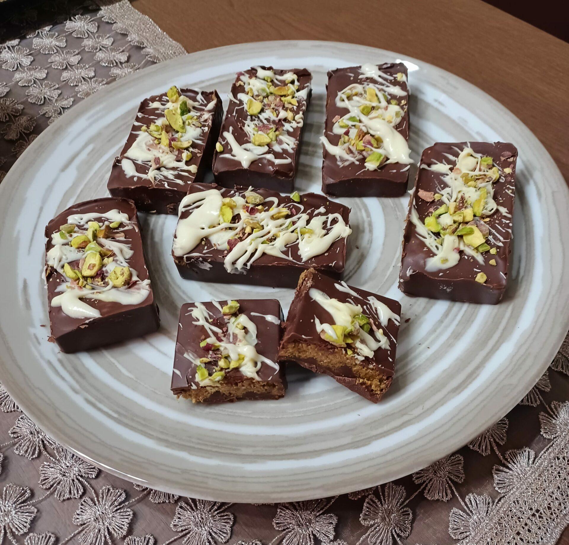 viral-σοκολάτες-με-φιστίκι Αιγίνης-στο-TikTok-συνταγή- viral-σοκολάτες-με-φιστίκι Αιγίνης-στο-TikTok-συνταγή-