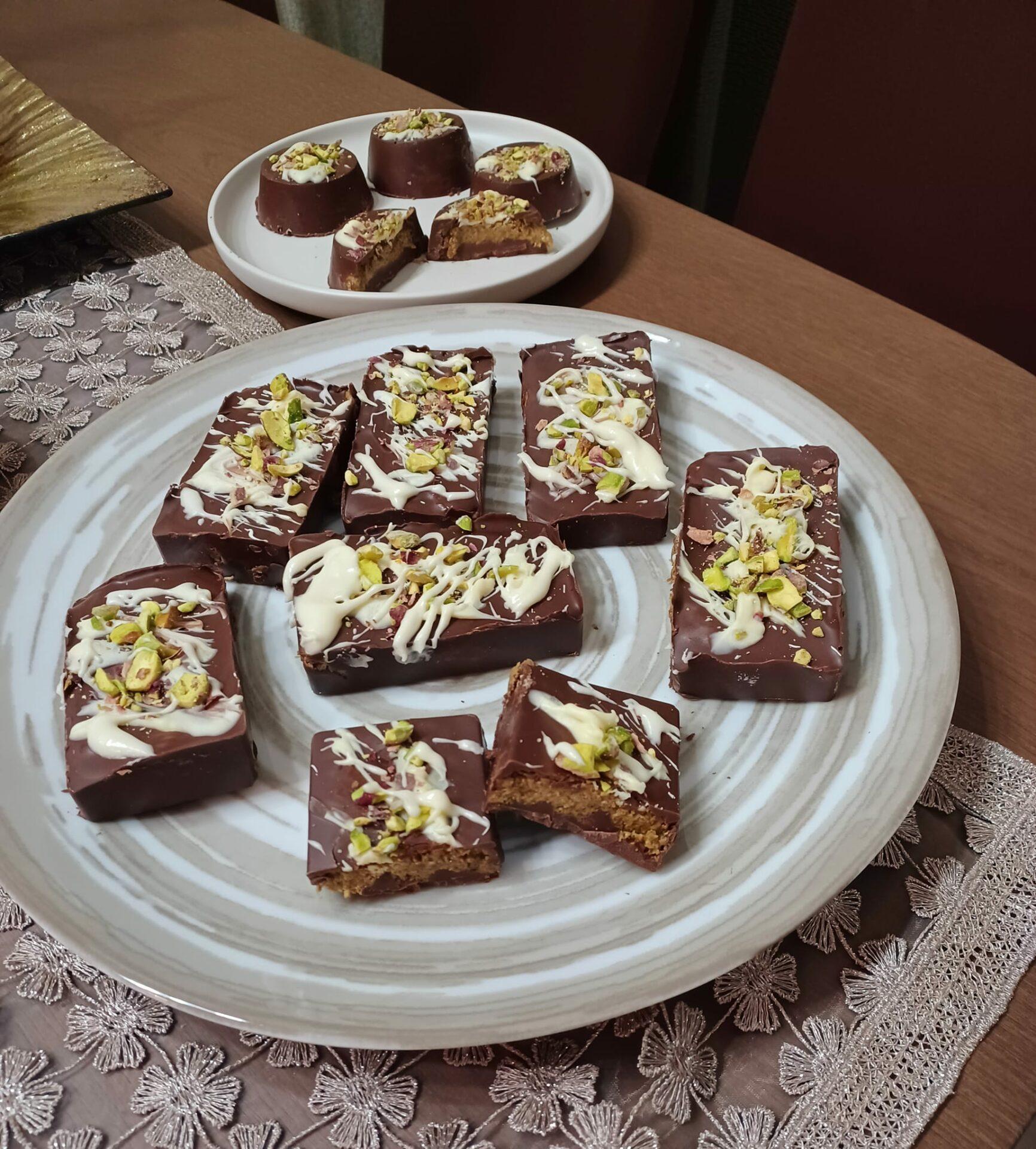 viral-σοκολάτες-με-φιστίκι Αιγίνης-στο-TikTok-συνταγή- viral-σοκολάτες-με-φιστίκι Αιγίνης-στο-TikTok-συνταγή-