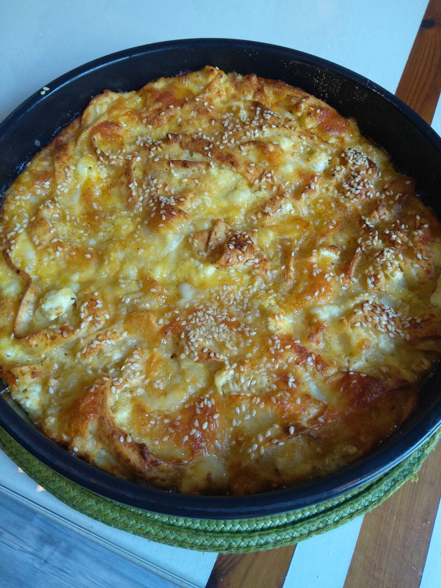 Εύκολη-τυρόπιτα-με τορτίγιες-για το-κολατσιό-στο σχολείο-συνταγή- Εύκολη-τυρόπιτα-με τορτίγιες-για το-κολατσιό-στο σχολείο-συνταγή-