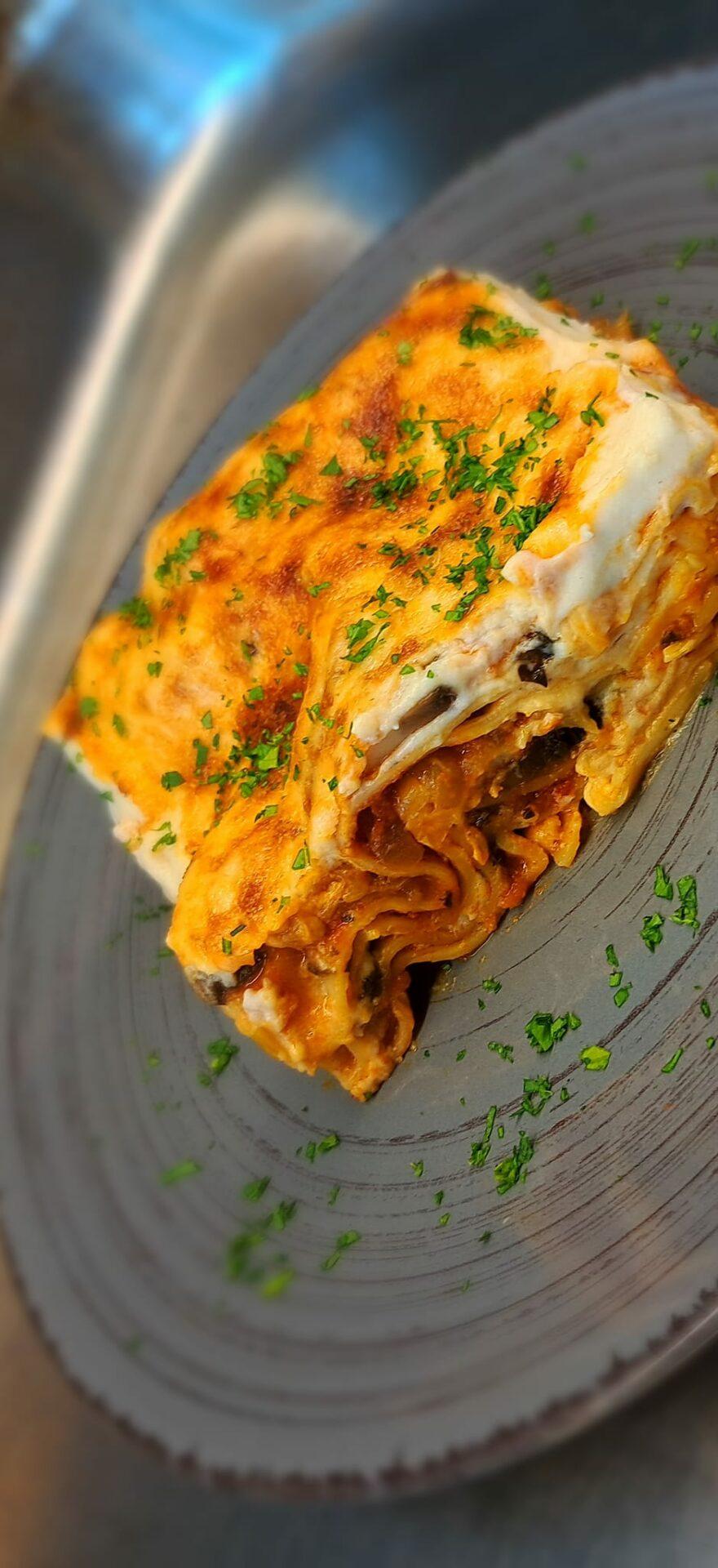 Λαζάνια-χωρίς κιμά-με μανιτάρια-και-πιπεριές-συνταγή- Λαζάνια-χωρίς κιμά-με μανιτάρια-και-πιπεριές-συνταγή-