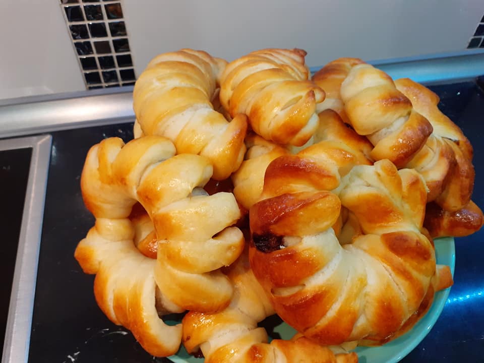 ζύμη-για-αλμυρά-και-γλυκά πιτάκια-με-μαγιά-και-γιαούρτι-συνταγή- ζύμη-για-αλμυρά-και-γλυκά πιτάκια-με-μαγιά-και-γιαούρτι-συνταγή-