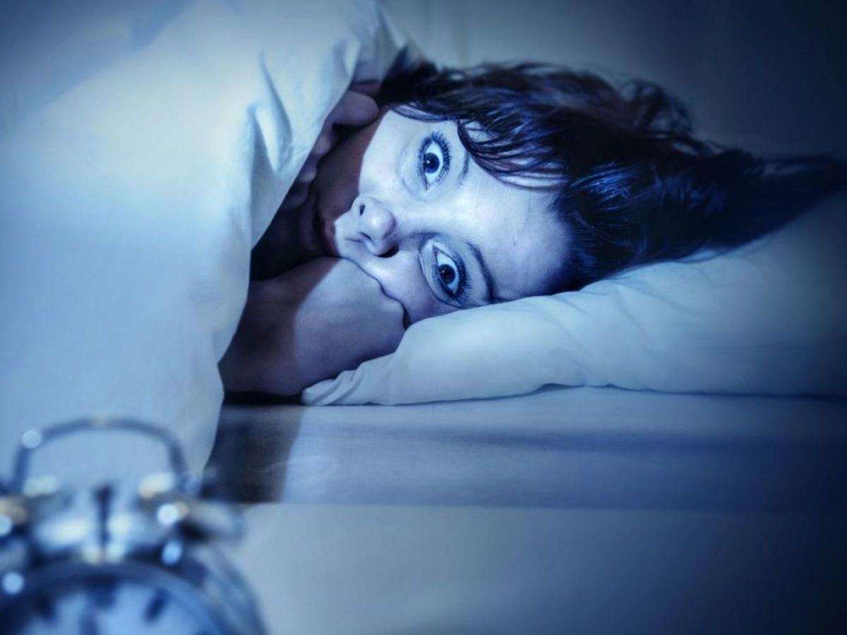 Ξυπνάτε ξαφνικά την νύχτα και δεν ξανακοιμάστε: Τι δεν πρέπει να κάνετε ποτέ