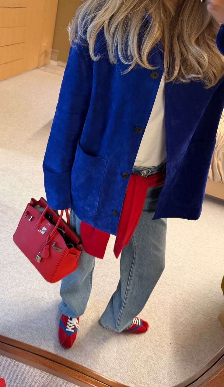 Suede jackets: 15 ιδέες για να συνδυάσεις την απόλυτη τάση του Φετινού Χειμώνα 6 Suede jackets: 14+1ιδέες για να συνδυάσεις την απόλυτη τάση του Φετινού Χειμώνα