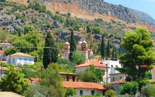 Χρισσό-Το-μυστικό-καταπράσινο-χωριό-κοντά-στην-Αθήνα-Ιδανικό-για-χειμερινές-αποδράσεις Χρισσό-Το-μυστικό-καταπράσινο-χωριό-κοντά-στην-Αθήνα-Ιδανικό-για-χειμερινές-αποδράσεις