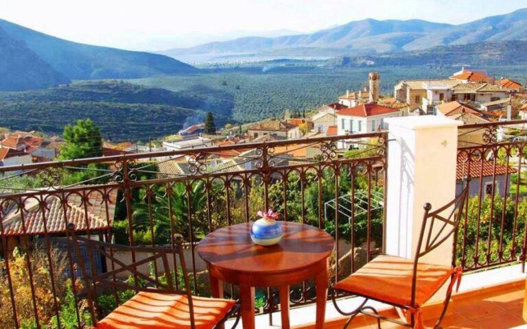 Χρισσό-Το-μυστικό-καταπράσινο-χωριό-κοντά-στην-Αθήνα-Ιδανικό-για-χειμερινές-αποδράσεις Χρισσό-Το-μυστικό-καταπράσινο-χωριό-κοντά-στην-Αθήνα-Ιδανικό-για-χειμερινές-αποδράσεις