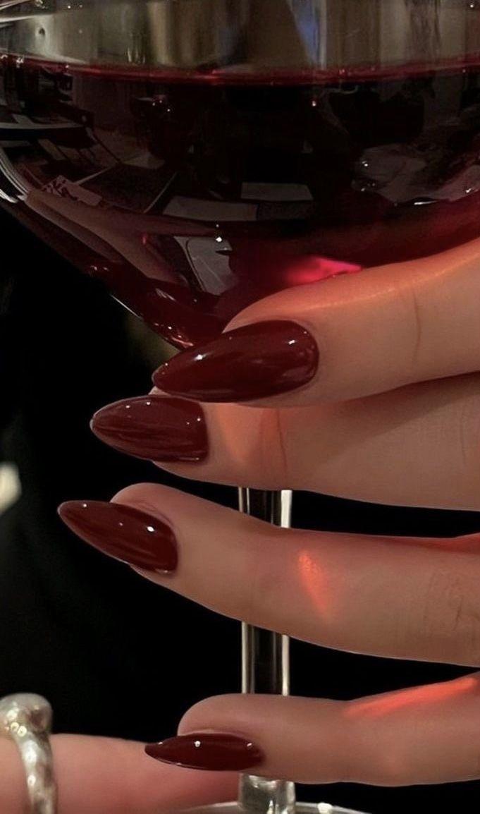 ιδέες-για-red wine nails-Φθινόπωρο-Χειμώνας 2024-2025- ιδέες-για-red wine nails-Φθινόπωρο-Χειμώνας 2024-2025-