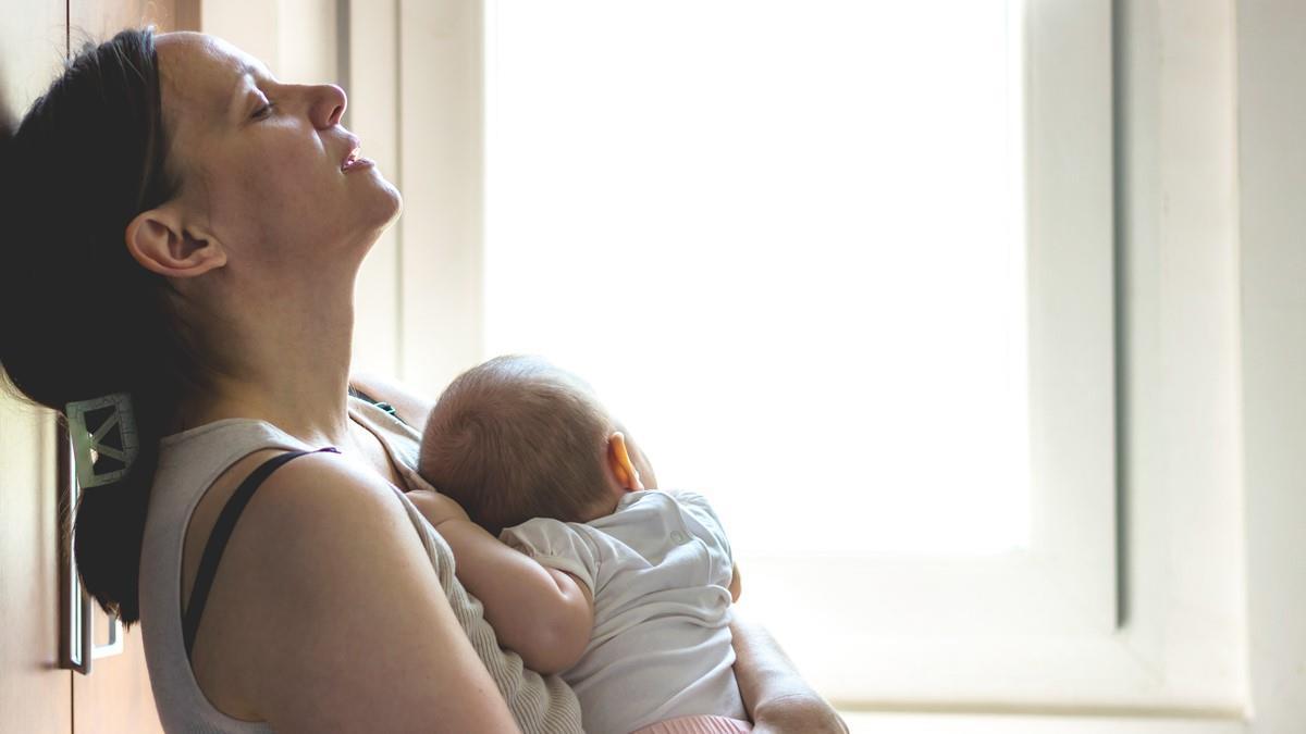 Η μαμά είναι αυτή που κουβαλάει το μεγαλύτερο βάρος της οικογένειας