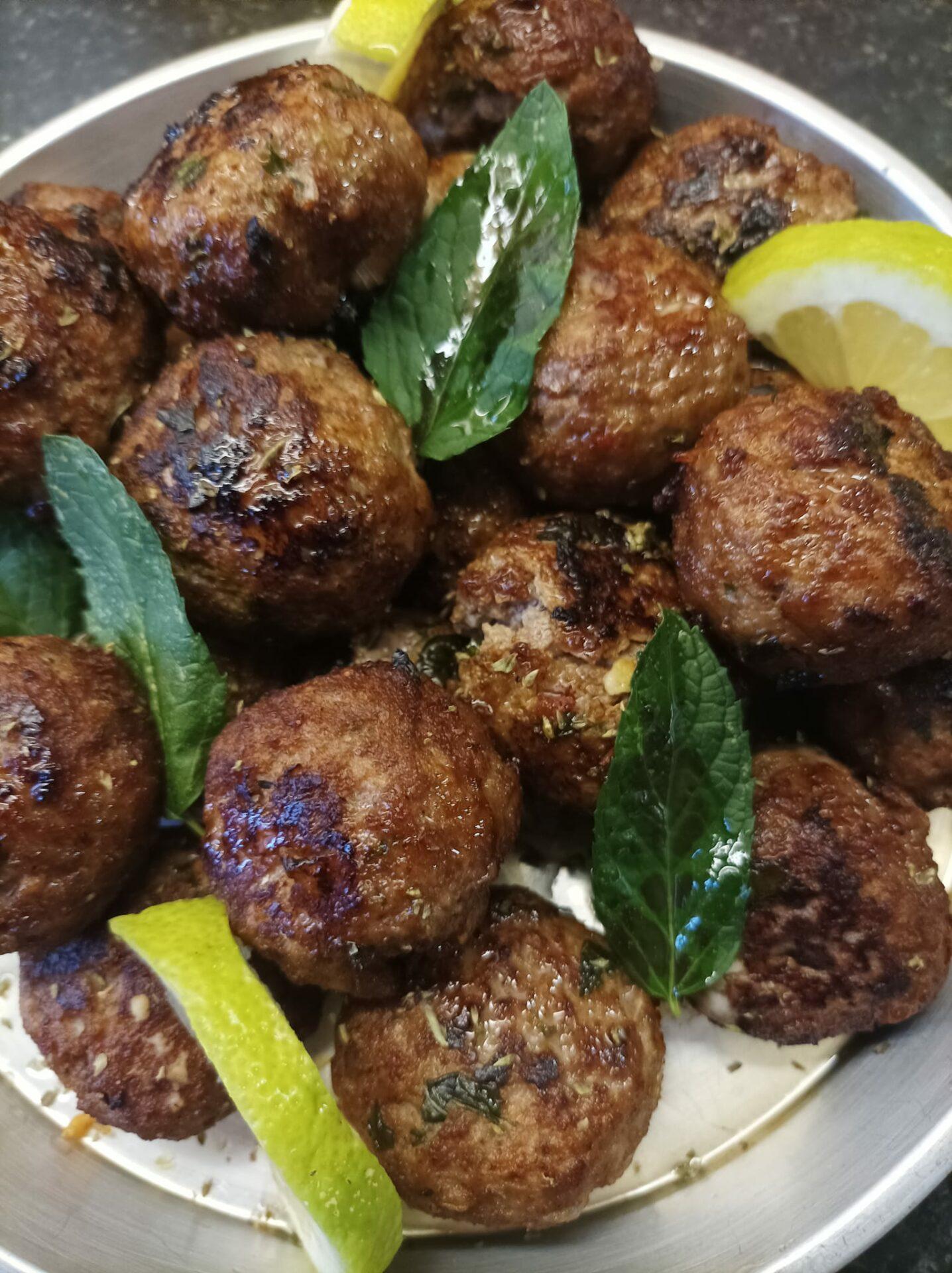 συνταγή-για-γεμιστά-κεφτεδάκια-με-φέτα- συνταγή-για-γεμιστά-κεφτεδάκια-με-φέτα-