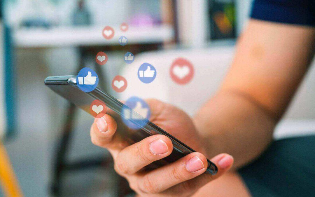 πως-να-καταλάβεις-αν-σε-απατά-στα-social media- πως-να-καταλάβεις-αν-σε-απατά-στα-social media-