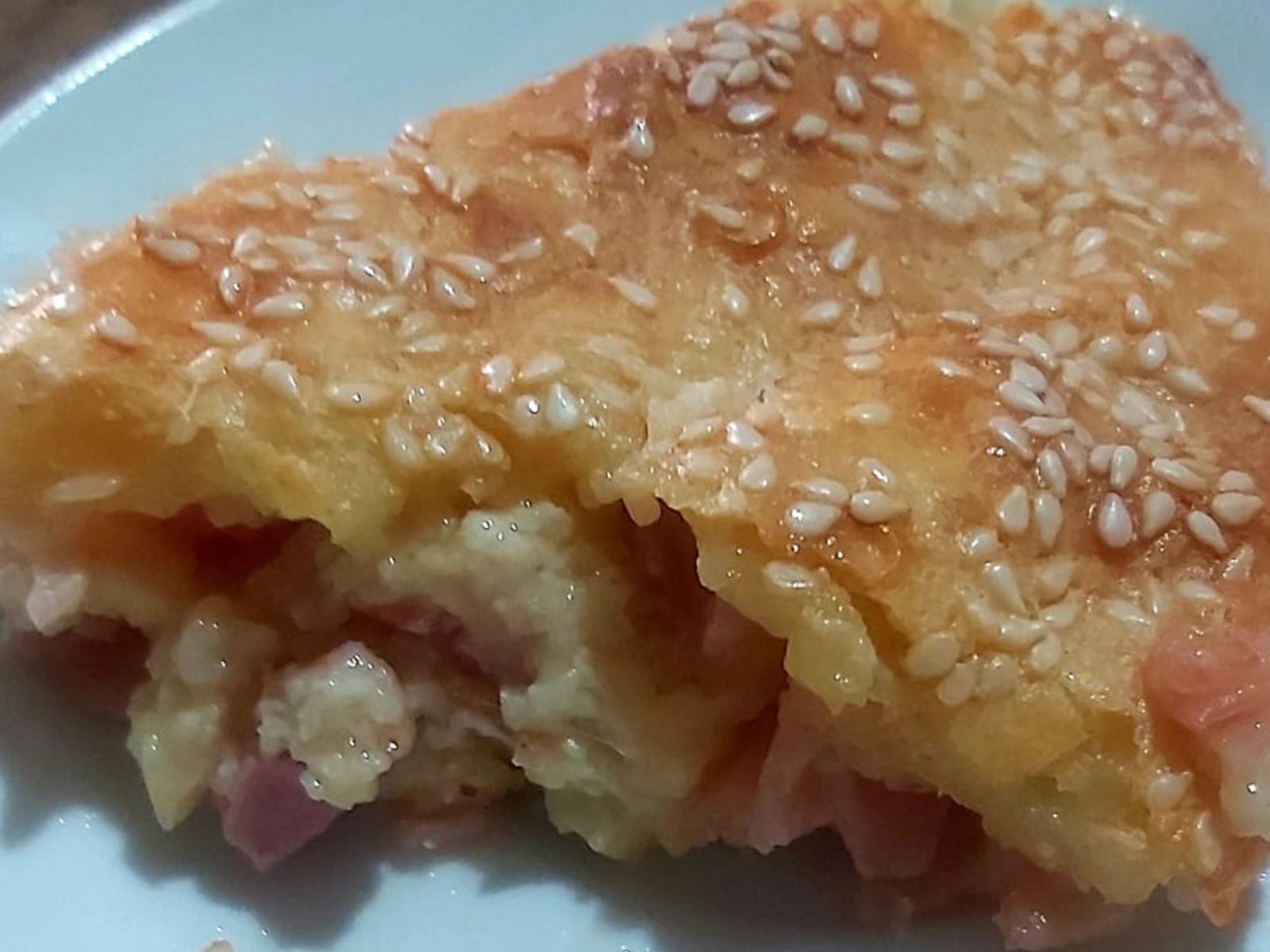 Πατσαβουρόπιτα με παριζάκι και τυριά