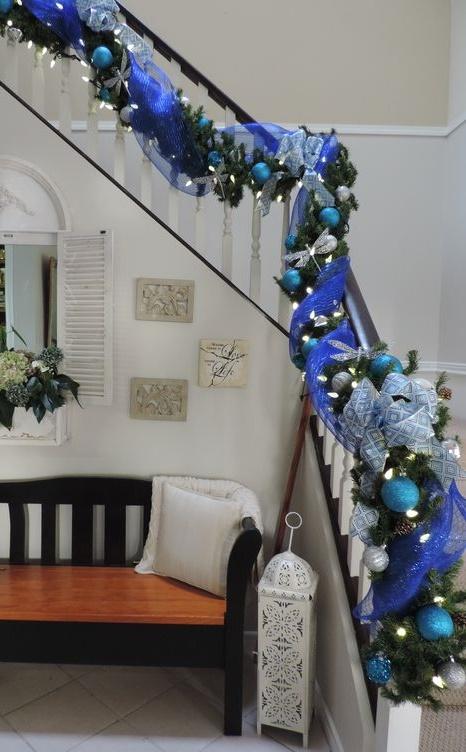 ιδέες-για-χριστουγεννιάτικη διακόσμηση-σε-royal blue-Χριστούγεννα 2024- ιδέες-για-χριστουγεννιάτικη διακόσμηση-σε-royal blue-Χριστούγεννα 2024-