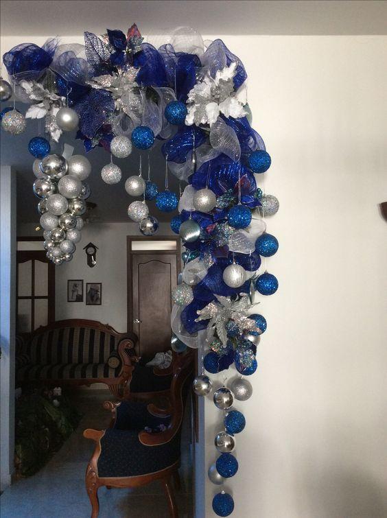 ιδέες-για-χριστουγεννιάτικη διακόσμηση-σε-royal blue-Χριστούγεννα 2024- ιδέες-για-χριστουγεννιάτικη διακόσμηση-σε-royal blue-Χριστούγεννα 2024-