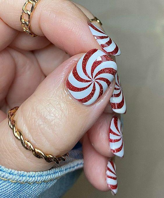 χριστουγεννιάτικο-μανικιούρ-με-γλυκά-χριστουγεννιάτικες τάσεις-στα-νύχια-ιδέες- χριστουγεννιάτικο-μανικιούρ-με-γλυκά-χριστουγεννιάτικες τάσεις-στα-νύχια-ιδέες-