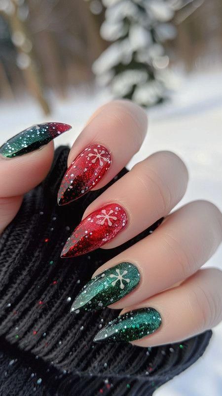 χριστουγεννιάτικο-μανικιούρ-σε-κόκκινο-και-πράσινο-χριστουγεννιάτικες τάσεις-στα-νύχια-ιδέες- χριστουγεννιάτικο-μανικιούρ-σε-κόκκινο-και-πράσινο-χριστουγεννιάτικες τάσεις-στα-νύχια-ιδέες-