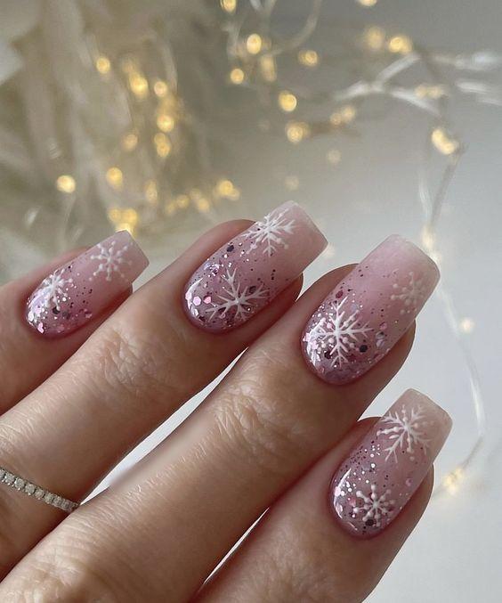 χριστουγεννιάτικο-μανικιούρ-σε-ροζ-χριστουγεννιάτικες τάσεις-στα-νύχια-ιδέες- χριστουγεννιάτικο-μανικιούρ-σε-ροζ-χριστουγεννιάτικες τάσεις-στα-νύχια-ιδέες-