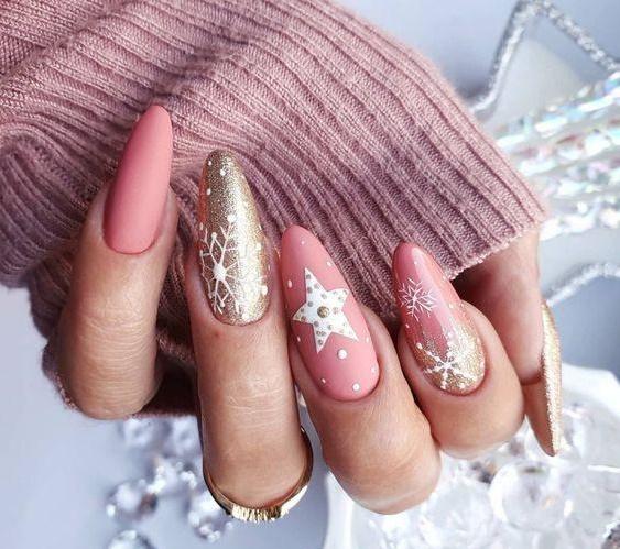 χριστουγεννιάτικο-μανικιούρ-σε-ροζ-χριστουγεννιάτικες τάσεις-στα-νύχια-ιδέες- χριστουγεννιάτικο-μανικιούρ-σε-ροζ-χριστουγεννιάτικες τάσεις-στα-νύχια-ιδέες-