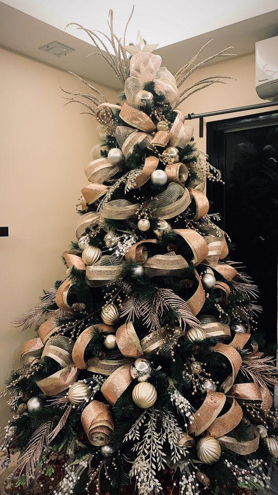 χρυσό-TikTok trends-στο-Χριστουγεννιάτικο δέντρο-Χριστούγεννα 2024-ιδέες- χρυσό-TikTok trends-στο-Χριστουγεννιάτικο δέντρο-Χριστούγεννα 2024-ιδέες-