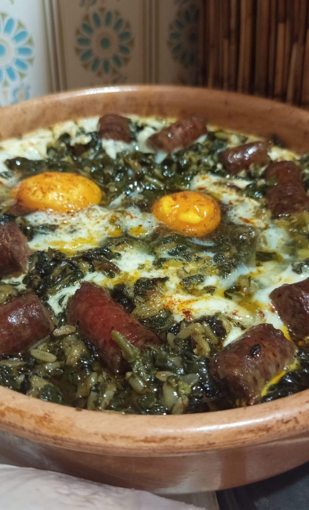 σπανακόρυζο-με-χωριάτικα λουκάνικα-συνταγή- σπανακόρυζο-με-χωριάτικα λουκάνικα-συνταγή-