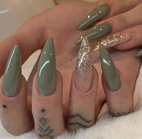 χακί-μυτερά νύχια-με-γκλίτερ-ιδέες- χακί-μυτερά νύχια-με-γκλίτερ-ιδέες-
