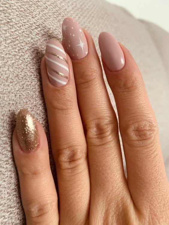 nude nails-χριστουγεννιάτικα νύχια-TikTok nails-trends-Χριστούγεννα 2024-ιδέες- nude nails-χριστουγεννιάτικα νύχια-TikTok nails-trends-Χριστούγεννα 2024-ιδέες-