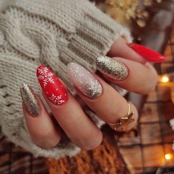 κόκκινα-χριστουγεννιάτικα νύχια-TikTok nails-trends-Χριστούγεννα 2024-ιδέες- κόκκινα-χριστουγεννιάτικα νύχια-TikTok nails-trends-Χριστούγεννα 2024-ιδέες-