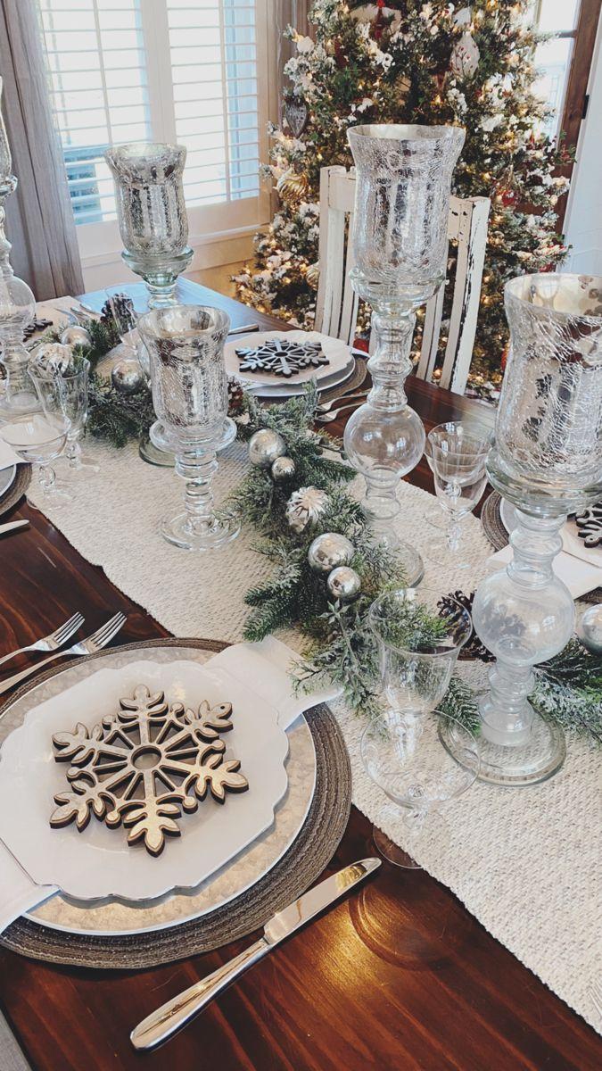 Χριστουγεννιάτικο-τραπέζι-με-λευκό-του-πάγου-και-γαλάζιο-Ιδέες-διακόσμησης Χριστουγεννιάτικο-τραπέζι-με-λευκό-του-πάγου-και-γαλάζιο-Ιδέες-διακόσμησης