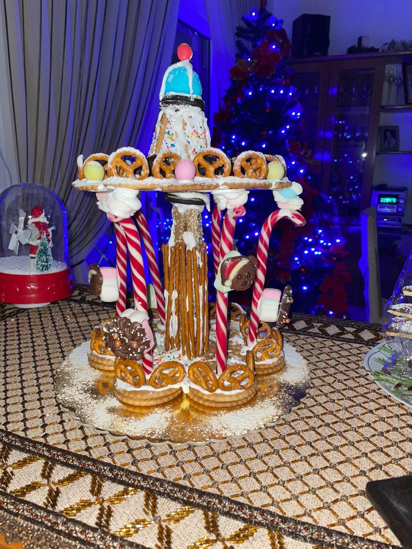 Καρουζέλ-με μπισκότα-και ζαχαρωτά-συνταγή- Καρουζέλ-με μπισκότα-και ζαχαρωτά-συνταγή-