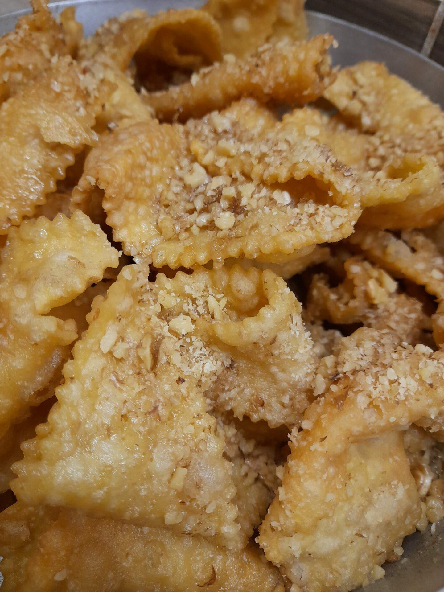 δίπλες-Χριστούγεννα 2024-συνταγή- δίπλες-Χριστούγεννα 2024-συνταγή-