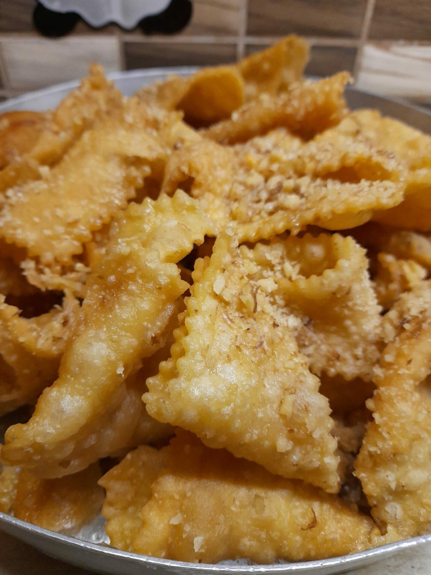 δίπλες-Χριστούγεννα 2024-συνταγή- δίπλες-Χριστούγεννα 2024-συνταγή-