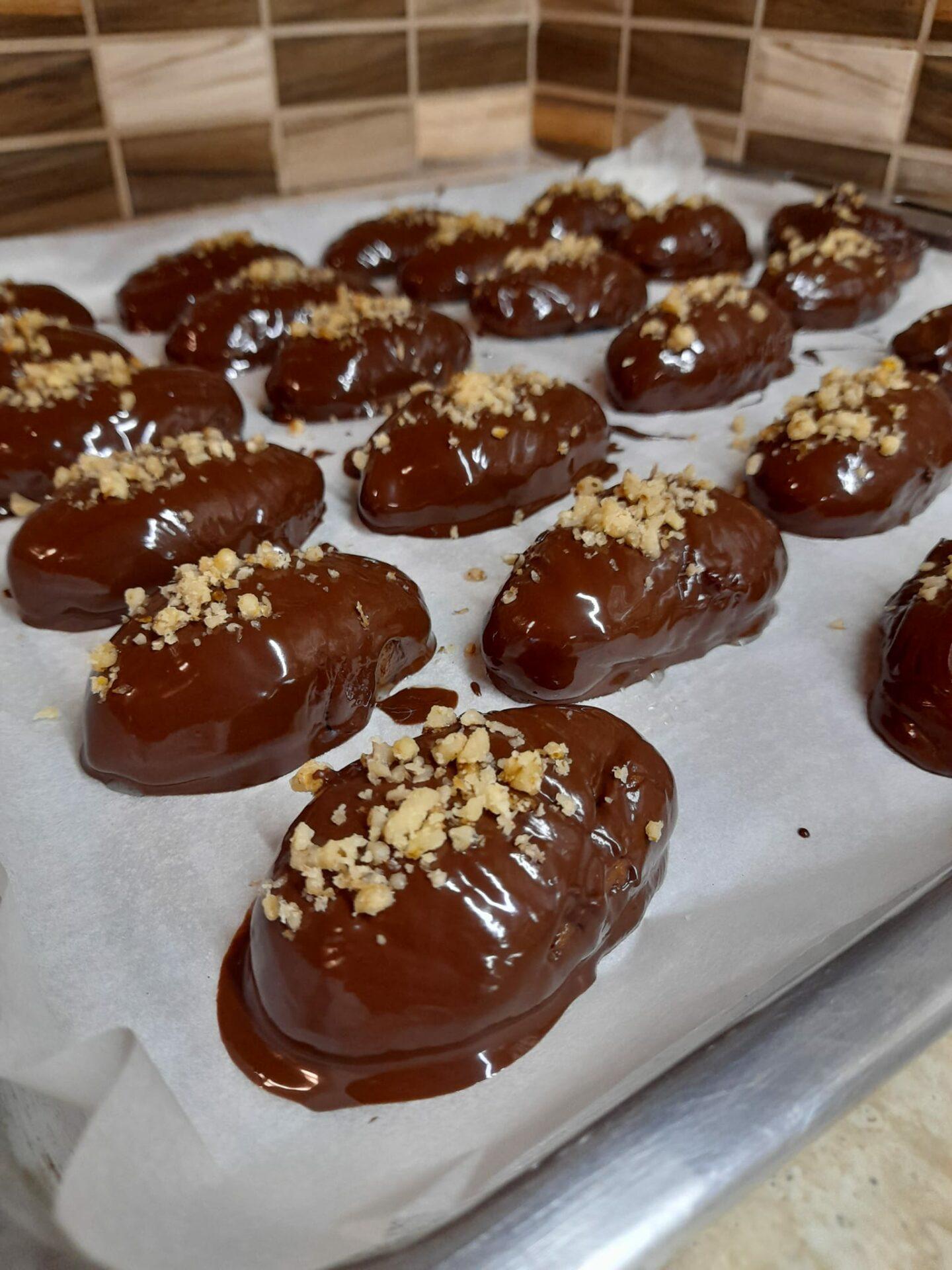 μελομακάρονα-με-σοκολάτα-2024-συνταγή- μελομακάρονα-με-σοκολάτα-2024-συνταγή-