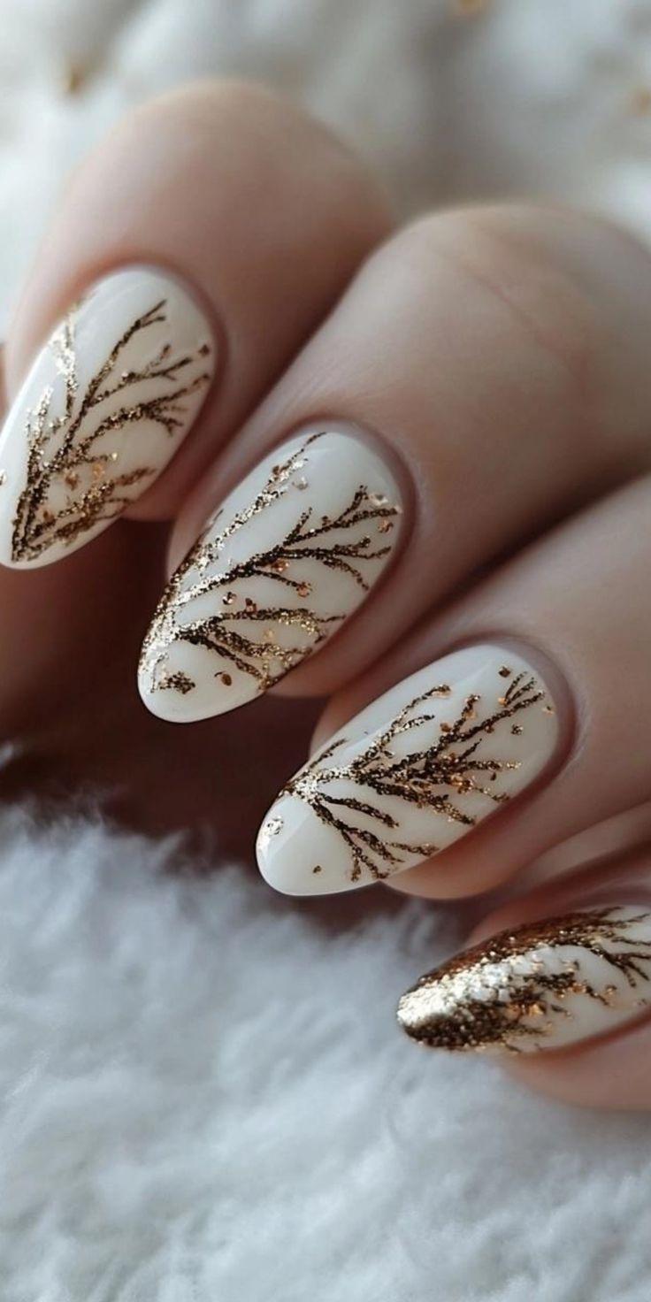 λευκά-χριστουγεννιάτικα-νύχια-με-χρυσά-κλαδιά-ιδέες- λευκά-χριστουγεννιάτικα-νύχια-με-χρυσά-κλαδιά-ιδέες-