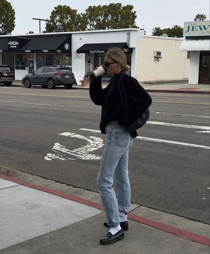 Loafers-Χειμώνας-2024-sporty-look-ιδέες Loafers-Χειμώνας-2024-sporty-look-ιδέες