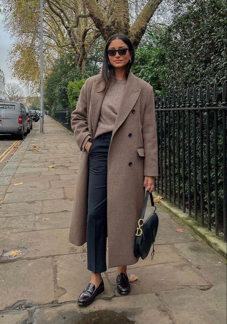 Loafers-Χειμώνας-2024-με παλτό-ιδέες Loafers-Χειμώνας-2024-με παλτό-ιδέες