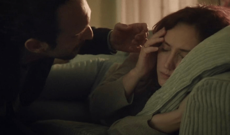 Διάφανη Αγάπη : Ο Στέφανος σώζει την Άννα και πιστεύει ότι η αποστολή του έχει ολοκληρωθεί