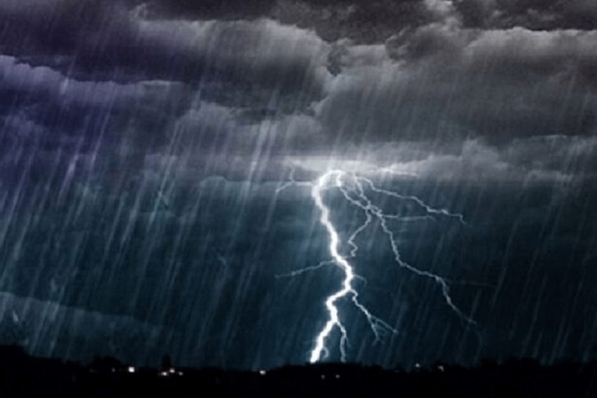 Καιρός : Επιστέφουν οι βροχές και οι καταιγίδες – Σε ποιες περιοχές