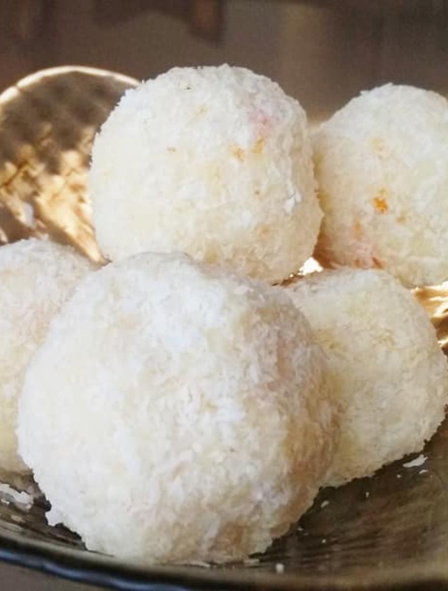 τρούφες-με-λευκή σοκολάτα-και-ινδοκάρυδο-συνταγή- τρούφες-με-λευκή σοκολάτα-και-ινδοκάρυδο-συνταγή-