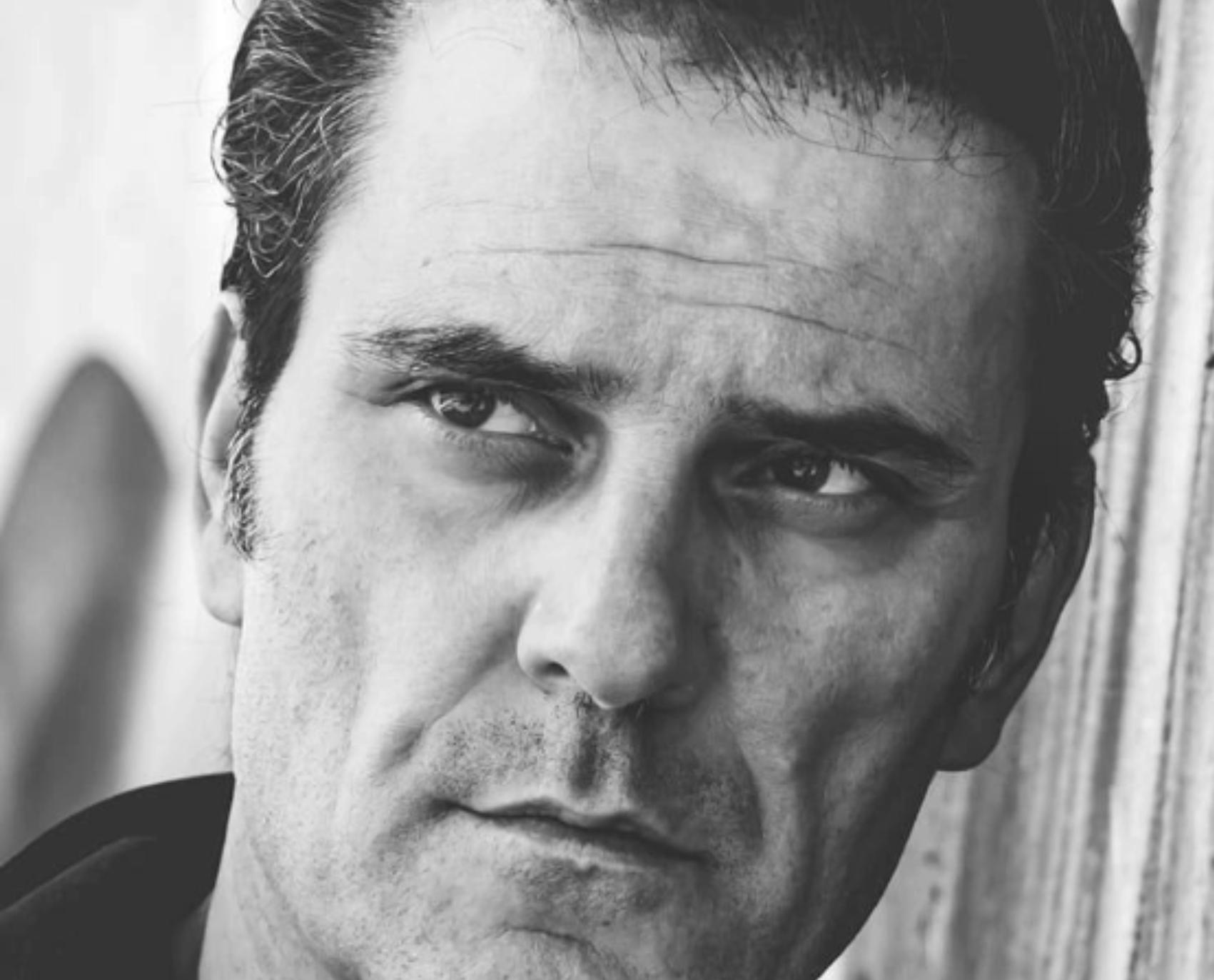 Γεράσιμος Μιχελής : 19 χρόνια μετά ο «Κακός» του “Παρά 5” είναι ένας άλλος