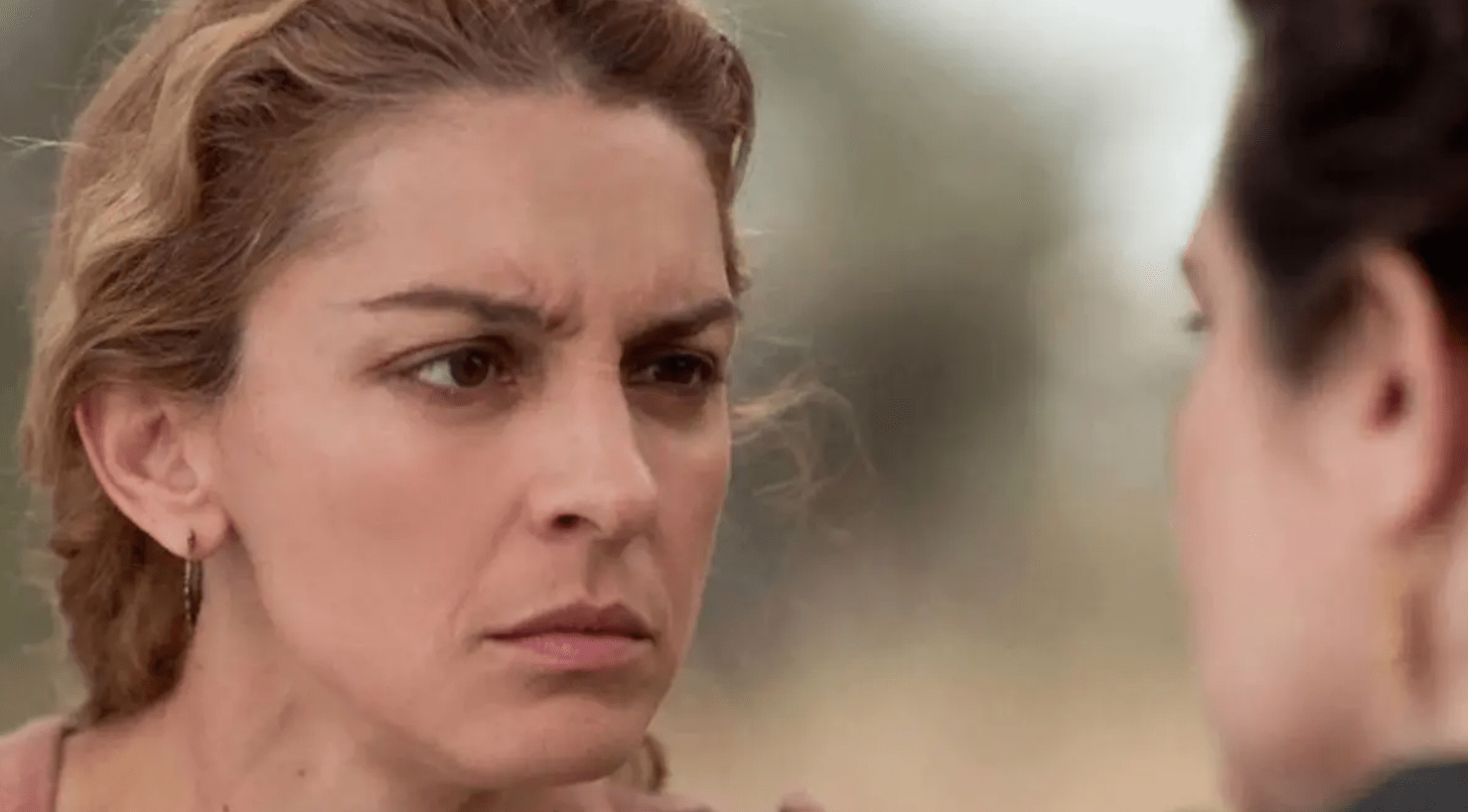 Η Μάγισσα: Η Λεώνη παρατάει τον Μήτρο και αυτός καταστρέφεται