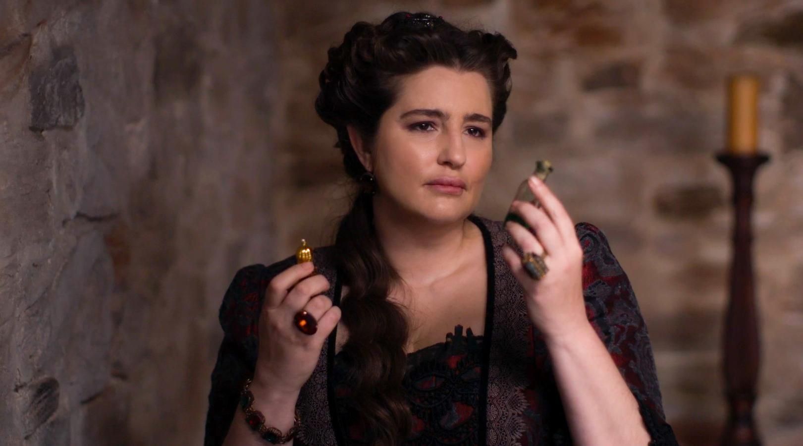 Η Μάγισσα-Πανδώρα- Η Μάγισσα-Πανδώρα-