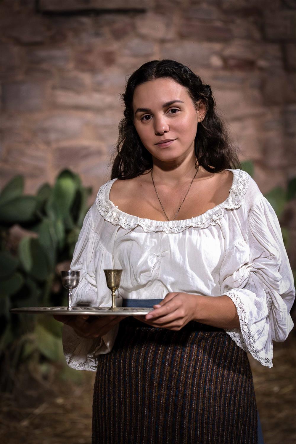 Η Μάγισσα : Σταυριάνα και Γιώργης έρχονται κοντά