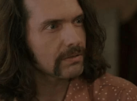 Η Παραλία : Ο Τόμι μοιράζεται με τη Μαρία πληροφορίες για τις ύποπτες κινήσεις της Ελένης