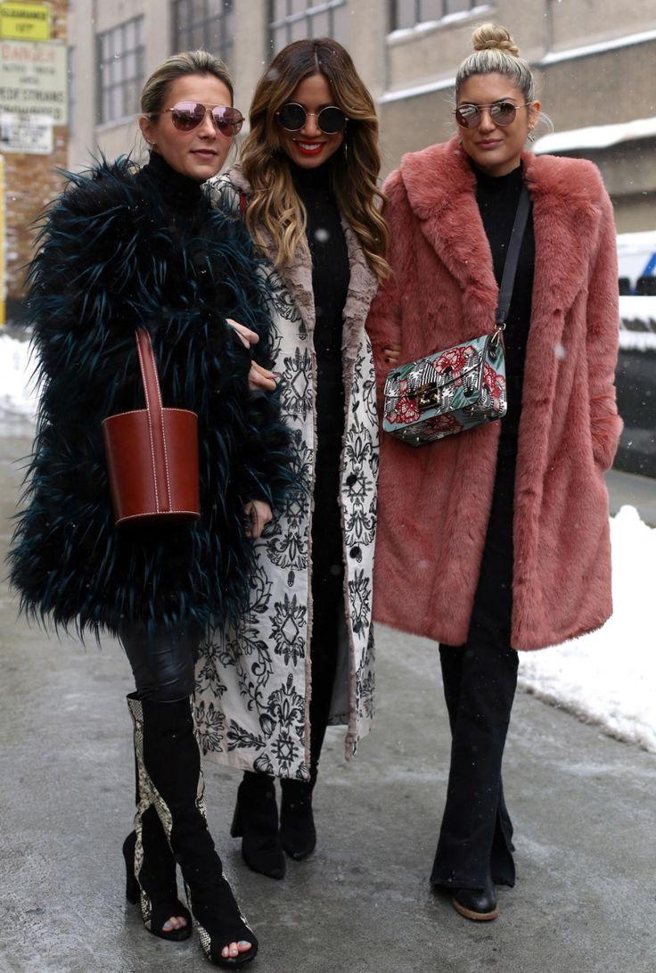 ιδέες-για-γυναικείες γούνες-τον-Χειμώνα 2025-τάσεις- ιδέες-για-γυναικείες γούνες-τον-Χειμώνα 2025-τάσεις-